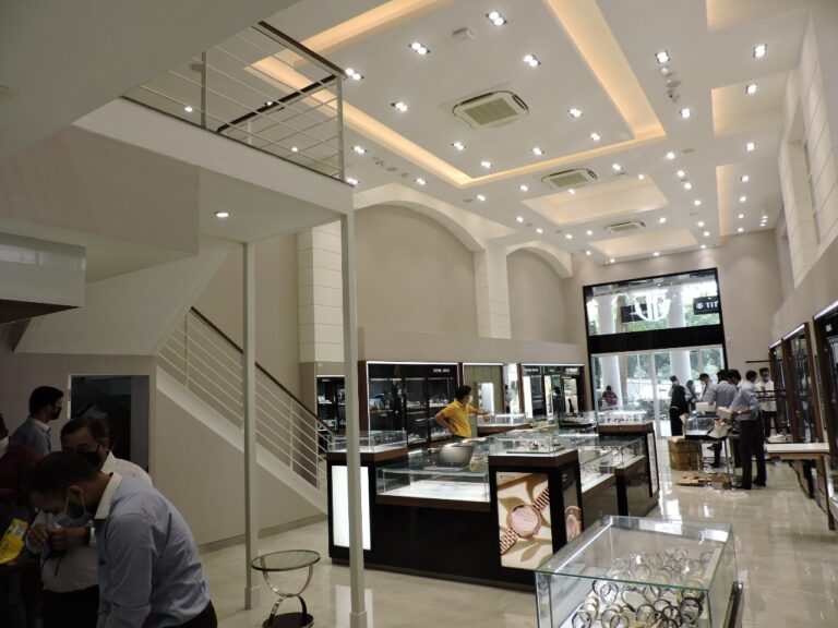 Titan showroom outlet in cp